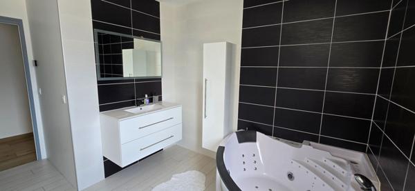 Maison Saint Andre Les Vergers 6 pièce(s) 127 m2