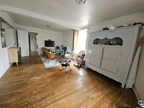 Maison à PLOEZAL, 22260 - 7 pièces 135m²