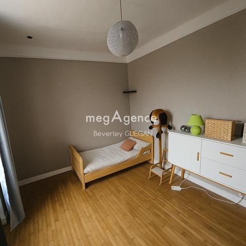 Maison à PLOEZAL, 22260 - 7 pièces 135m²