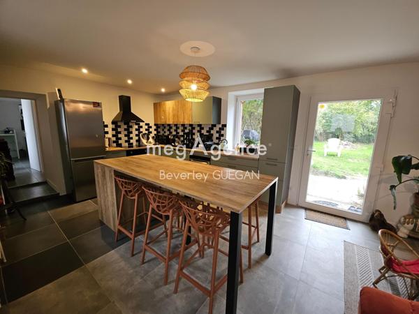 Maison à PLOEZAL, 22260 - 7 pièces 135m²