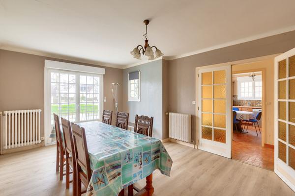 Jolie maison néo-bretonne - Quartier calme, proche commerces, écoles et transports