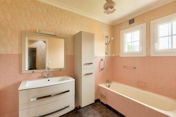 Jolie maison néo-bretonne - Quartier calme, proche commerces, écoles et transports