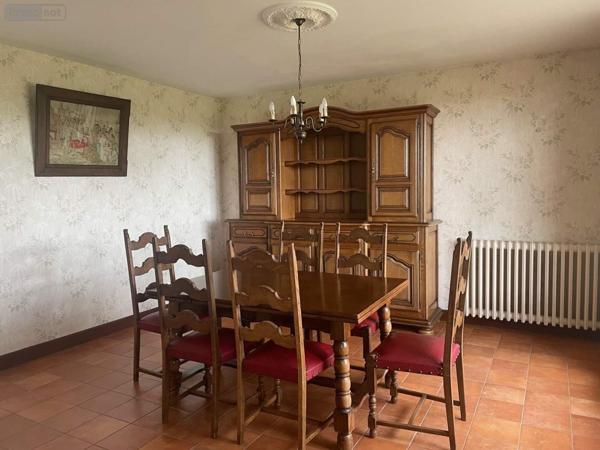 Maison à vendre à Mayenne en Mayenne (53100), ref : 046/855