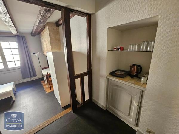 Appartement à louer 1 pièce 21.7m² Poitiers (86000)