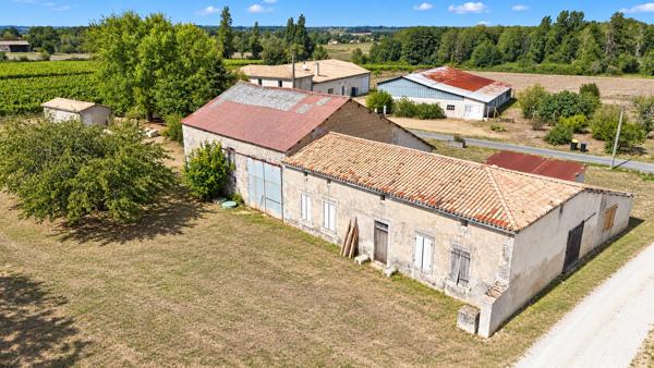 ENSEMBLE IMMOBILIER – PROPRIÉTÉ DE CARACTÈRE EN PIERRE – DOMAINE FAMILIAL, ÉQUESTRE OU TOURISTIQUE