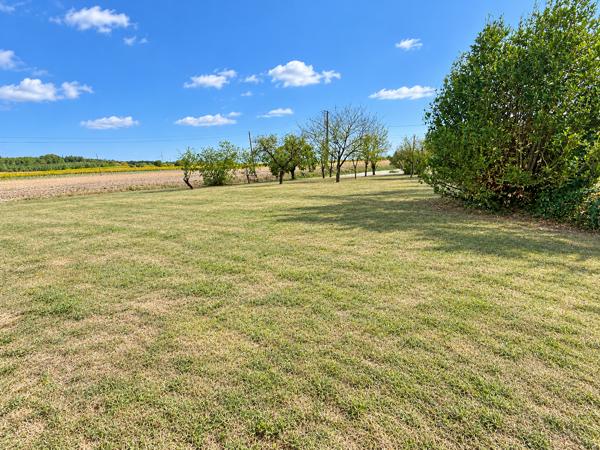 ENSEMBLE IMMOBILIER – PROPRIÉTÉ DE CARACTÈRE EN PIERRE – DOMAINE FAMILIAL, ÉQUESTRE OU TOURISTIQUE