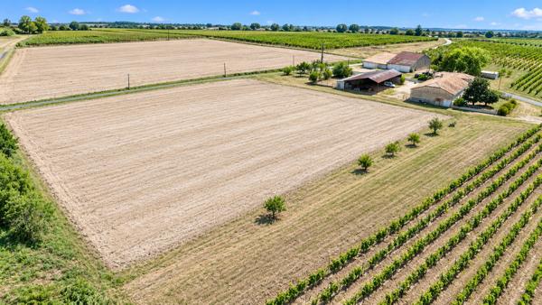 ENSEMBLE IMMOBILIER – PROPRIÉTÉ DE CARACTÈRE EN PIERRE – DOMAINE FAMILIAL, ÉQUESTRE OU TOURISTIQUE