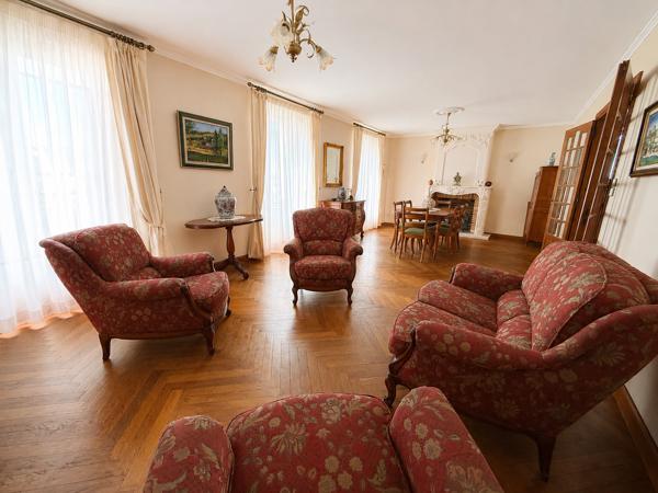 ENSEMBLE IMMOBILIER – PROPRIÉTÉ DE CARACTÈRE EN PIERRE – DOMAINE FAMILIAL, ÉQUESTRE OU TOURISTIQUE