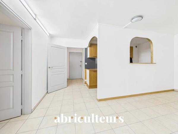 T2 avec terrasse 45,5 m2 Marseille 1er proche St Charlesl