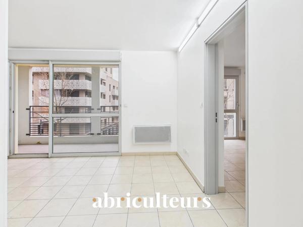 T2 avec terrasse 45,5 m2 Marseille 1er proche St Charlesl