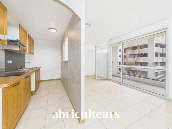 T2 avec terrasse 45,5 m2 Marseille 1er proche St Charlesl
