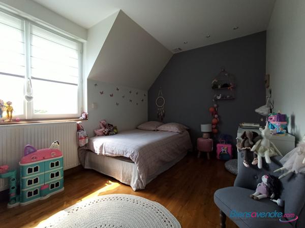 GRANDE LONGERE RENOVEE PROCHE TOURS