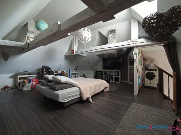 GRANDE LONGERE RENOVEE PROCHE TOURS