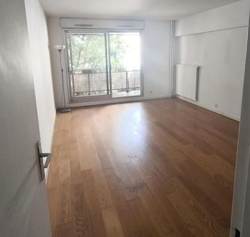 Paris 75018-Quartier Jules Joffrin-  studio 31m² avec balcon