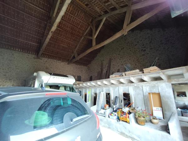Maison du Périgord avec maison d'amis, 2 étangs, 4 ha