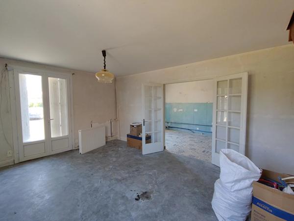 Maison du Périgord avec maison d'amis, 2 étangs, 4 ha