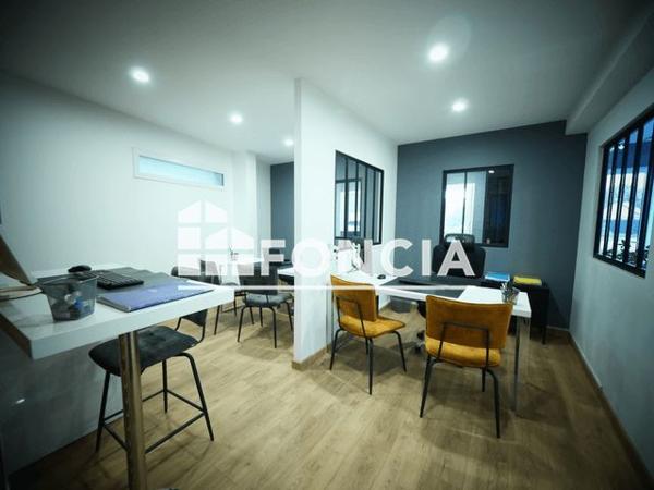 Location Local commercial 2 pièces 72.9 m² - 53 RUE DU MARECHAL DE LATTRE DE TASSIGNY Andresy 78570