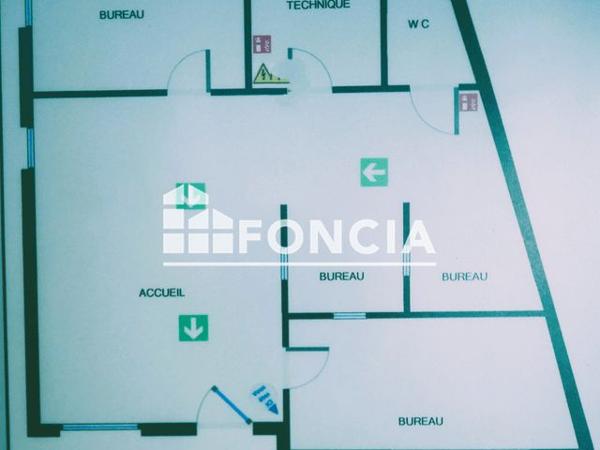 Location Local commercial 2 pièces 72.9 m² - 53 RUE DU MARECHAL DE LATTRE DE TASSIGNY Andresy 78570