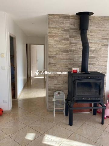 Location                                                      Maison
                        
                     4 pièces                      93 m2                     à Bagnizeau