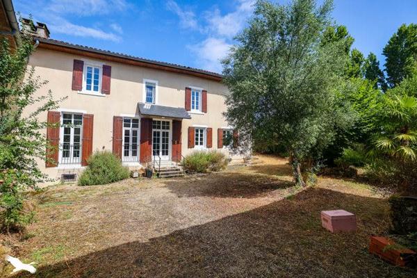 Maison à vendre |  Reignac |  7 pièces | 225 m²