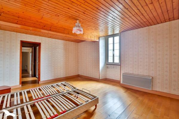 Maison à vendre |  Reignac |  7 pièces | 225 m²