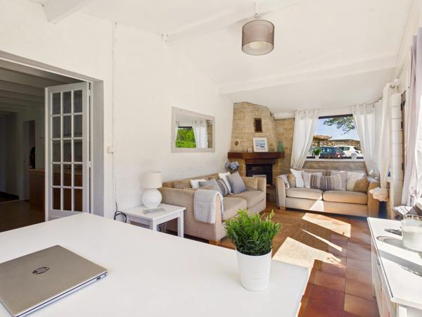 Jolie maison de caractère avec gîte et chalet de 2 chambres