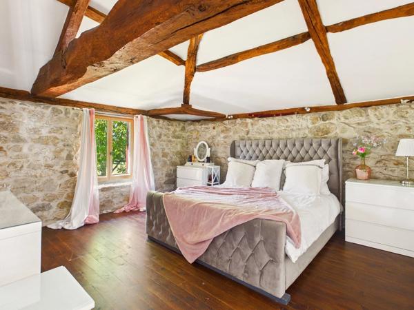 Jolie maison de caractère avec gîte et chalet de 2 chambres