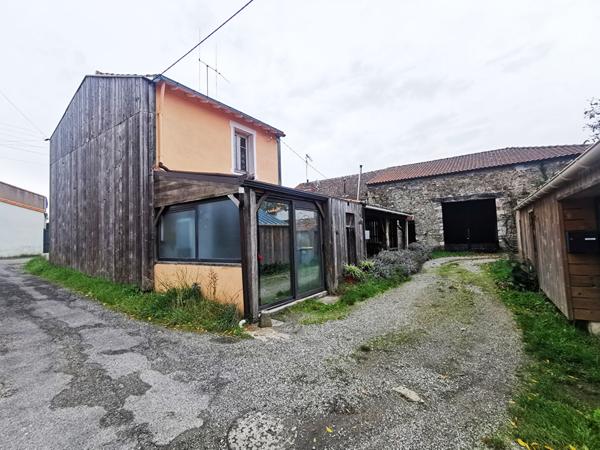 Du potentiel pour ces deux maisons d'habitation !