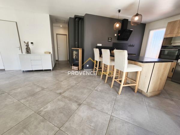 Mées (04190) NOUVELLE EXCLUSIVITÉ !! Les Mées (04) - Maison de plain-pied de 84 m2 sur 543 m2 de terrain piscinable avec vu