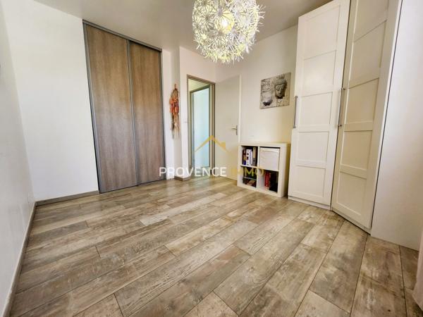 Mées (04190) NOUVELLE EXCLUSIVITÉ !! Les Mées (04) - Maison de plain-pied de 84 m2 sur 543 m2 de terrain piscinable avec vu