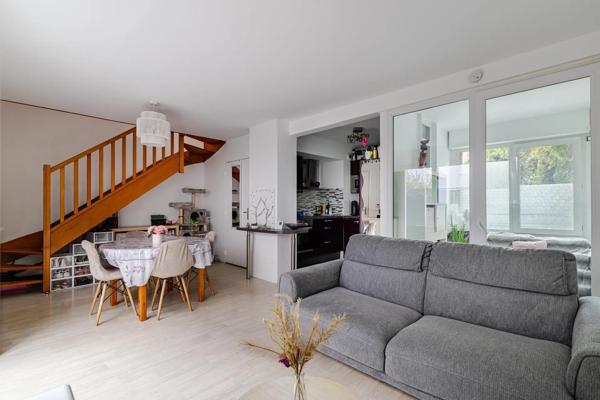 MAISON DE VILLE DE 2014,  3 PIECES, 65 M² AVEC TERRASSE ET LOGGIA