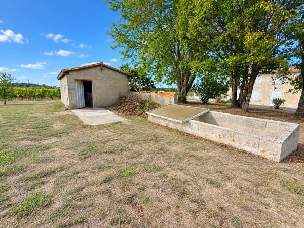 PROPRIÉTÉ DE CARACTÈRE EN PIERRE À FORT POTENTIEL – À RÉNOVER ENTIÈREMENT