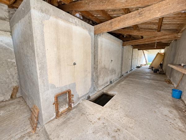 PROPRIÉTÉ DE CARACTÈRE EN PIERRE À FORT POTENTIEL – À RÉNOVER ENTIÈREMENT