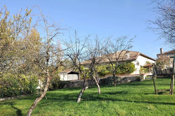 Secteur Chalais Agréable maison de 170 m²