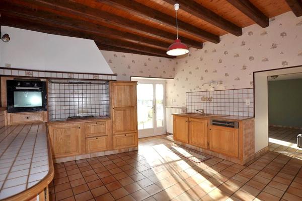 Secteur Chalais Agréable maison de 170 m²