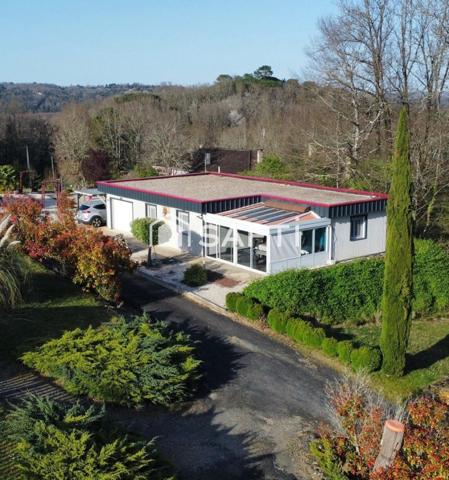 Limitrophe Sarlat joli pavillon de plain-pied