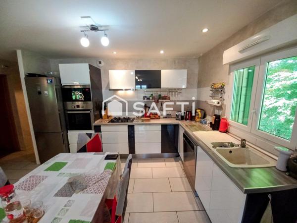 Limitrophe Sarlat joli pavillon de plain-pied