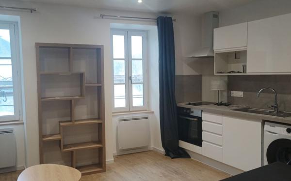 Appartement à louer    1 pièce • 23,60 m2 Saint-Jean-d'Angély