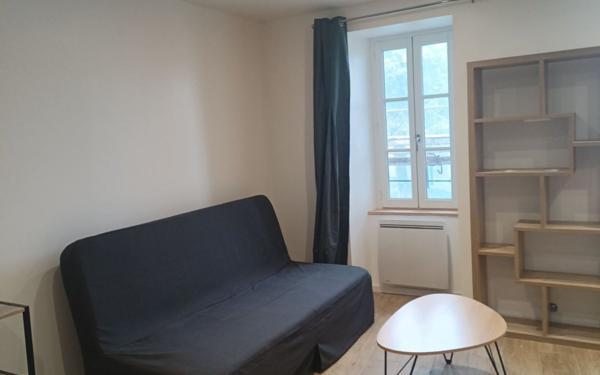 Appartement à louer    1 pièce • 23,60 m2 Saint-Jean-d'Angély