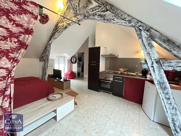 Maison à vendre 6 pièces 183m² Saint-Germain-du-Puy (18390)