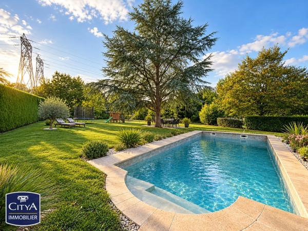 Maison à vendre 6 pièces 183m² Saint-Germain-du-Puy (18390)