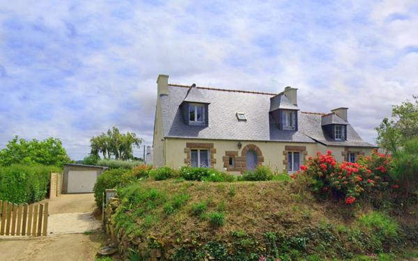 Maison à vendre    6 pièces • 100 m2 Plougasnou