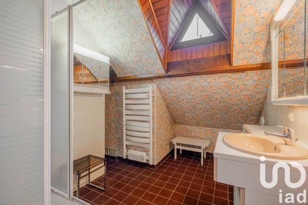 Maison 7 pièces de 169 m² à Claix (38640)