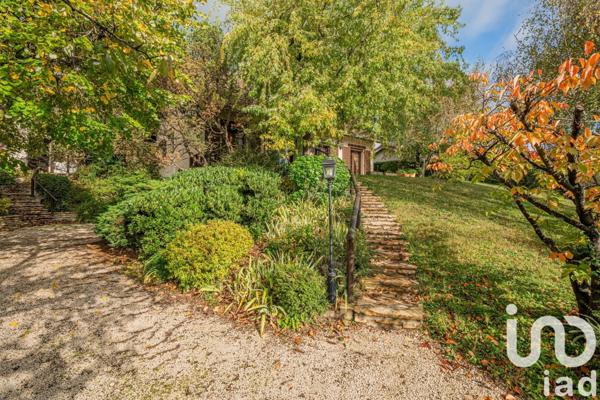 Maison 7 pièces de 169 m² à Claix (38640)