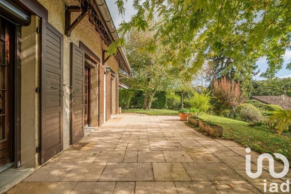 Maison 7 pièces de 169 m² à Claix (38640)