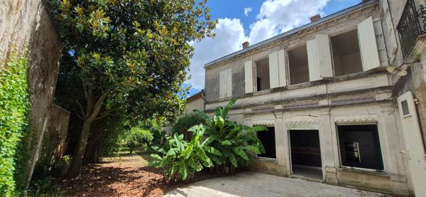Vente maison 310 m² 12 Pièces Valence D Agen