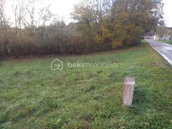 Terrain de 1 983 m²