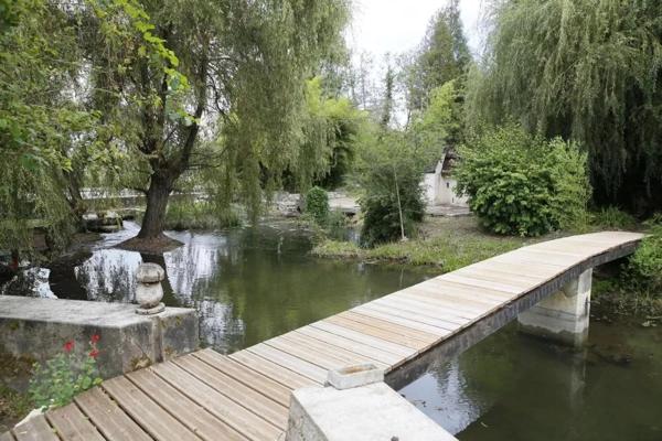 Moulin du XIXe siècle transformé en gîtes et chambres d’hôtes