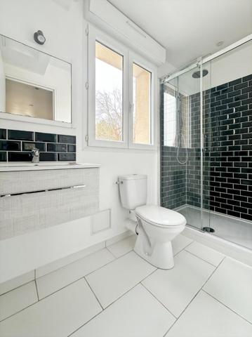 Location appartement près de RIS ORANGIS - 2 pièce(s) - 48 m² - 831 €/mois