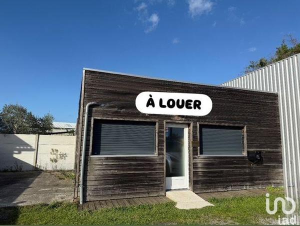 Location local d’activité 41 m² Macau